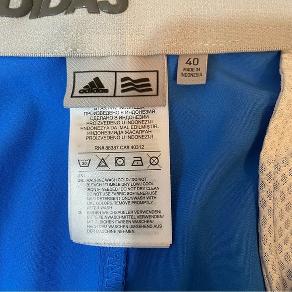 🛍️3/$30 Adidas women’s blue lightweight shorts in size 40 - Picture 5 of 11